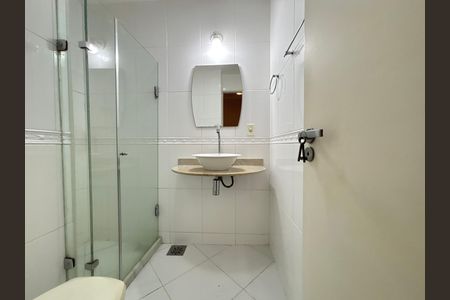 Apartamento para alugar com 109m², 3 quartos e sem vaga