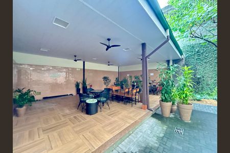 Apartamento para alugar com 109m², 3 quartos e sem vaga