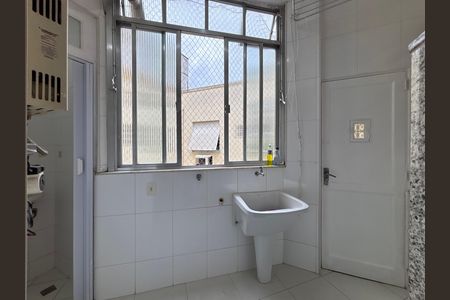 Apartamento para alugar com 109m², 3 quartos e sem vaga