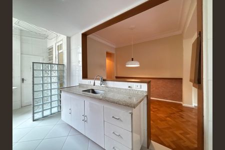 Apartamento para alugar com 109m², 3 quartos e sem vaga