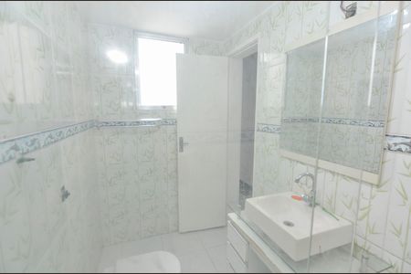 Apartamento à venda com 55m², 2 quartos e 1 vaga Apartamento à venda com 55m², 2 quartos e 1 vagaBanheiro