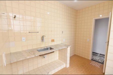 Apartamento à venda com 55m², 2 quartos e 1 vaga Apartamento à venda com 55m², 2 quartos e 1 vagaCozinha