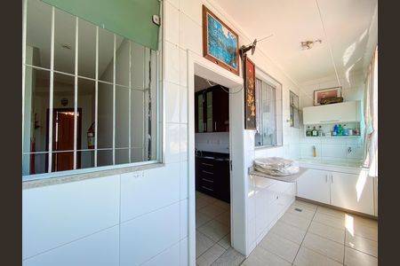 Área de Serviço de apartamento para alugar com 3 quartos, 102m² em Eldorado, Contagem