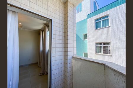 Sacada de apartamento para alugar com 3 quartos, 102m² em Eldorado, Contagem
