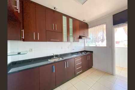 Cozinha de apartamento para alugar com 3 quartos, 102m² em Eldorado, Contagem