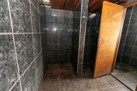 Casa para alugar com 4750m², 3 quartos e sem vaga Casa para alugar com 4750m², 3 quartos e sem vagaBANHEIRO COLETIVO CASA Nº 3