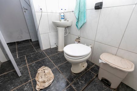 Casa para alugar com 4750m², 3 quartos e sem vaga Casa para alugar com 4750m², 3 quartos e sem vagaBANHEIRO CASA Nº 2
