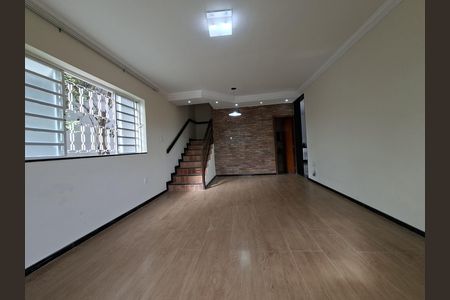 Casa para alugar com 3 quartos, 155m² em Parque Recreio, Contagem