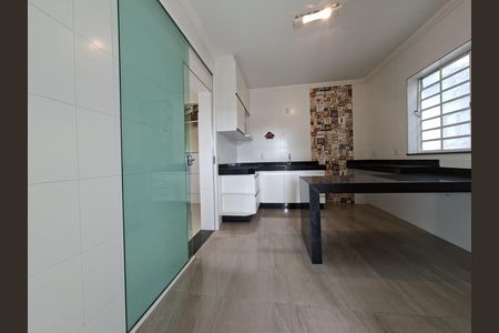 Cozinha de casa para alugar com 3 quartos, 155m² em Parque Recreio, Contagem