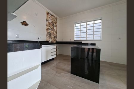 Casa para alugar com 155m², 3 quartos e 3 vagas Casa para alugar com 155m², 3 quartos e 3 vagasCozinha