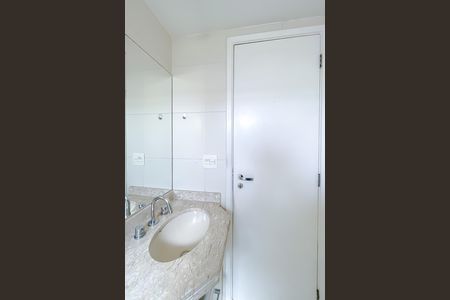 Banheiro de apartamento à venda com 2 quartos, 54m² em Barra Funda, São Paulo