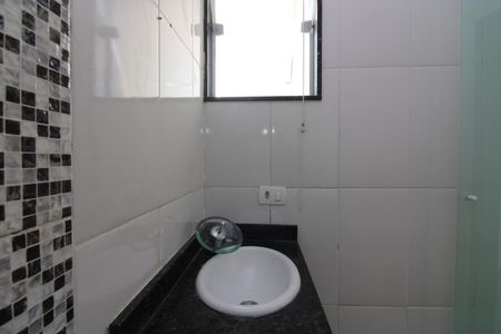 Banheiro da Suíte 1 de casa de condomínio à venda com 3 quartos, 155m² em Vila Ré, São Paulo