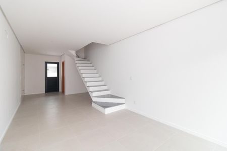 Casa à venda com 77m², 2 quartos e 1 vaga Casa à venda com 77m², 2 quartos e 1 vagaSala