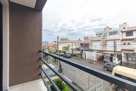 Casa à venda com 77m², 2 quartos e 1 vaga Casa à venda com 77m², 2 quartos e 1 vagaVaranda