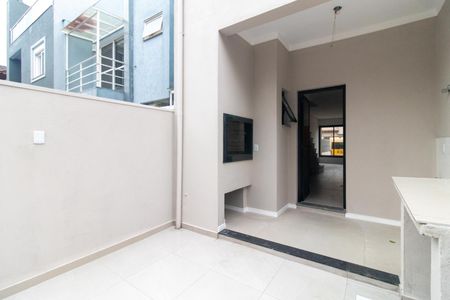 Quintal de casa à venda com 2 quartos, 77m² em Hípica, Porto Alegre