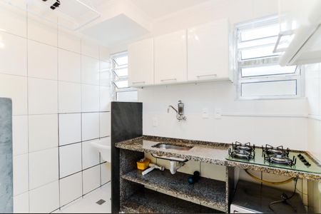 Cozinha e Área de Serviço de apartamento para alugar com 2 quartos, 42m² em Jardim Hanna, Guarulhos