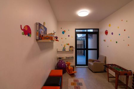 Apartamento à venda com 76m², 3 quartos e 2 vagas Apartamento à venda com 76m², 3 quartos e 2 vagasÁrea comum - Brinquedoteca