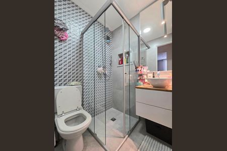 Apartamento à venda com 76m², 3 quartos e 2 vagas Apartamento à venda com 76m², 3 quartos e 2 vagasBanheiro Social