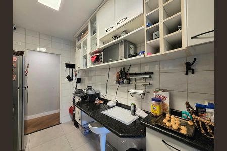 Apartamento à venda com 76m², 3 quartos e 2 vagas Apartamento à venda com 76m², 3 quartos e 2 vagasCozinha