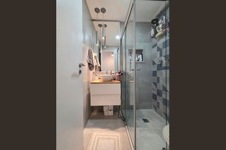 Apartamento à venda com 76m², 3 quartos e 2 vagas Apartamento à venda com 76m², 3 quartos e 2 vagasBanheiro da Suíte