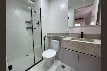 Banheiro de apartamento para alugar com 1 quarto, 24m² em Butantã, São Paulo