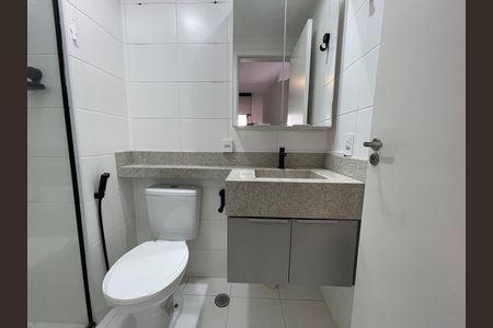 Banheiro de apartamento para alugar com 1 quarto, 24m² em Butantã, São Paulo