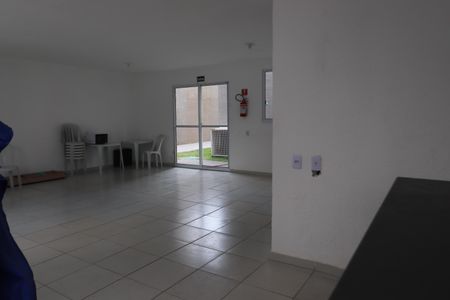 Apartamento à venda com 45m², 2 quartos e sem vagaÁrea comum - Salão de festas