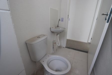 Apartamento à venda com 45m², 2 quartos e sem vagaBanheiro social