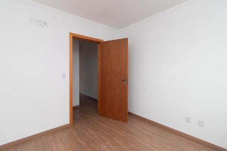 Casa para alugar com 77m², 2 quartos e 1 vagaQuarto 1