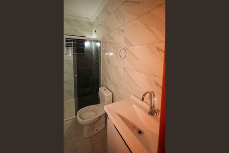 Banheiro de apartamento para alugar com 2 quartos, 63m² em Jardim Iva, São Paulo