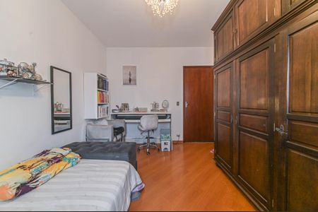 Casa à venda com 250m², 3 quartos e 3 vagas Casa à venda com 250m², 3 quartos e 3 vagasQuarto 1