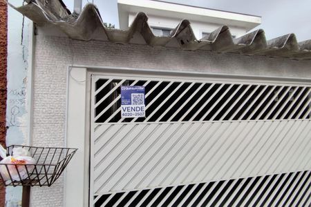 Casa à venda com 250m², 3 quartos e 3 vagas Casa à venda com 250m², 3 quartos e 3 vagasPlaquinha