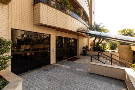 Apartamento para alugar com 110m², 3 quartos e 3 vagas Apartamento para alugar com 110m², 3 quartos e 3 vagasEntrada