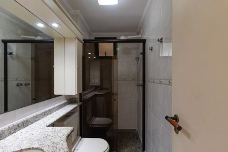 Apartamento para alugar com 110m², 3 quartos e 3 vagas Apartamento para alugar com 110m², 3 quartos e 3 vagasBanheiro