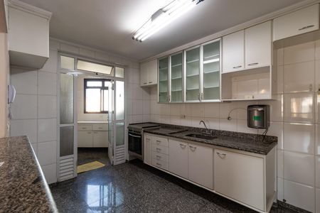 Apartamento para alugar com 110m², 3 quartos e 3 vagas Apartamento para alugar com 110m², 3 quartos e 3 vagasCozinha