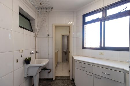 Apartamento para alugar com 110m², 3 quartos e 3 vagas Apartamento para alugar com 110m², 3 quartos e 3 vagasÁrea de Serviço