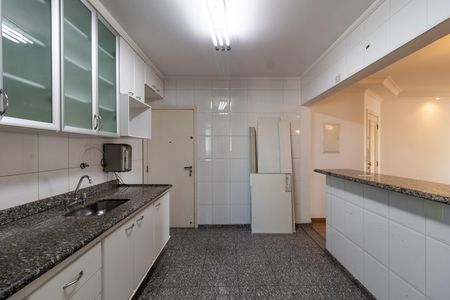 Apartamento para alugar com 110m², 3 quartos e 3 vagas Apartamento para alugar com 110m², 3 quartos e 3 vagasCozinha