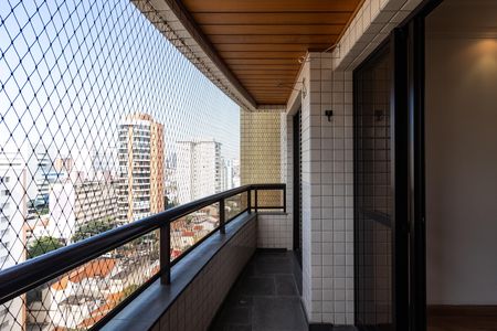 Apartamento para alugar com 110m², 3 quartos e 3 vagas Apartamento para alugar com 110m², 3 quartos e 3 vagasVaranda