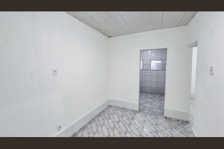 Sala de casa para alugar com 2 quartos, 50m² em Ramos, Rio de Janeiro