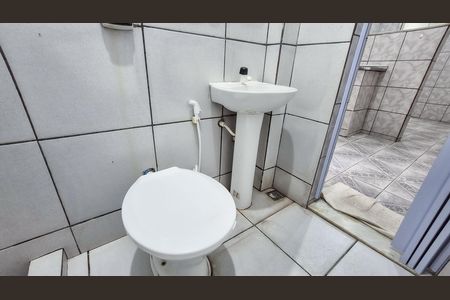 Casa para alugar com 50m², 2 quartos e sem vaga Casa para alugar com 50m², 2 quartos e sem vagaBanheiro