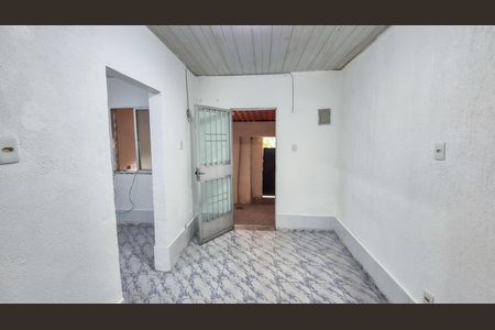 Casa para alugar com 50m², 2 quartos e sem vaga Casa para alugar com 50m², 2 quartos e sem vagaSala
