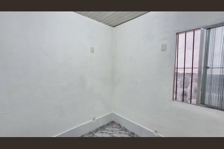 Quarta 2 de casa para alugar com 2 quartos, 50m² em Ramos, Rio de Janeiro