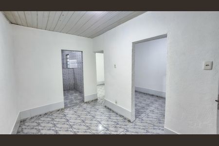 Casa para alugar com 50m², 2 quartos e sem vaga Casa para alugar com 50m², 2 quartos e sem vagaSala