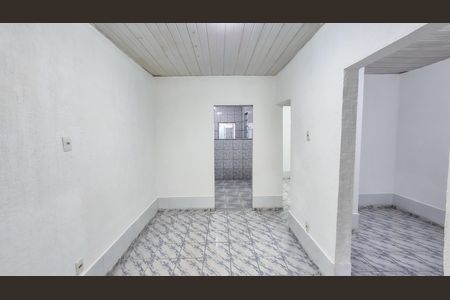 Sala de casa para alugar com 2 quartos, 50m² em Ramos, Rio de Janeiro