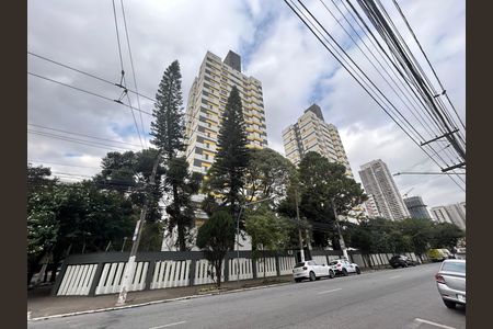 Apartamento para alugar com 62m², 2 quartos e 1 vaga Apartamento para alugar com 62m², 2 quartos e 1 vagaFachada