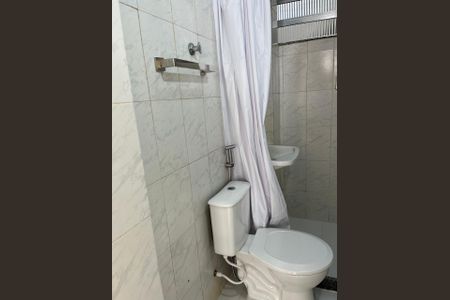 Banheiro de apartamento para alugar com 1 quarto, 28m² em Centro, Rio de Janeiro