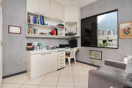 Casa à venda com 4 quartos, 340m² em Lagoa, Rio de Janeiro