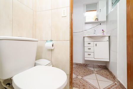 Banheiro 2 de casa à venda com 3 quartos, 100m² em Conjunto Residencial José Bonifácio, São Paulo