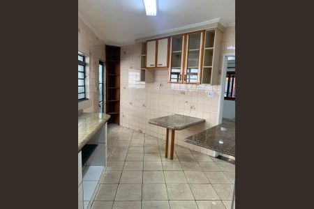 Cozinha de casa à venda com 3 quartos, 212m² em Jardim Presidente Dutra, Guarulhos