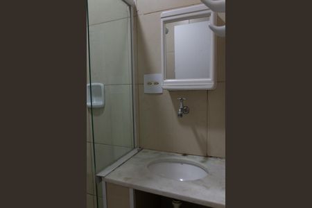 Banheiro de casa para alugar com 1 quarto, 38m² em Parque Santo Antônio, São Paulo
